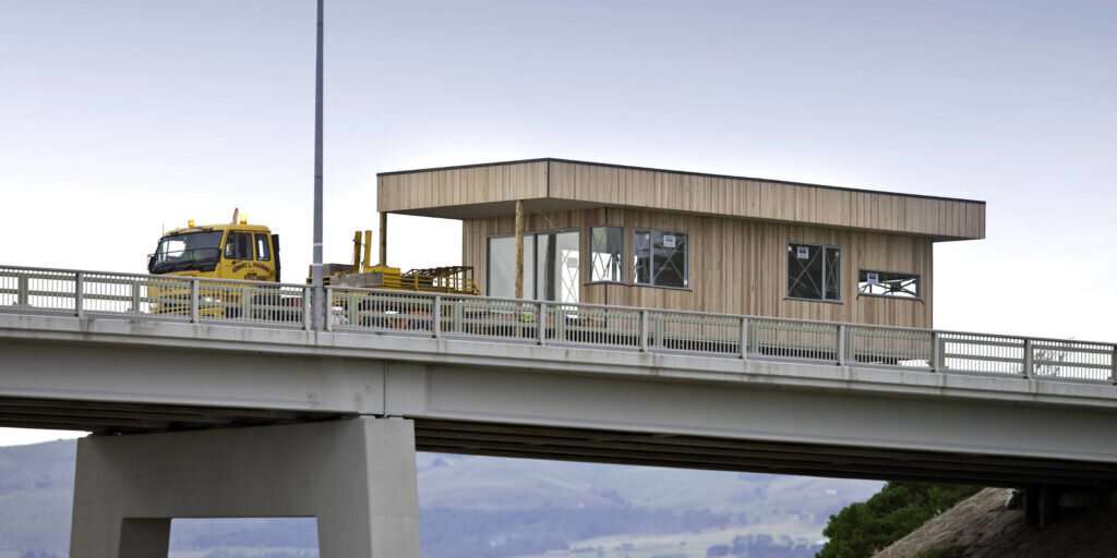 Prefab modular vs. traditional construction: Which should you choose?