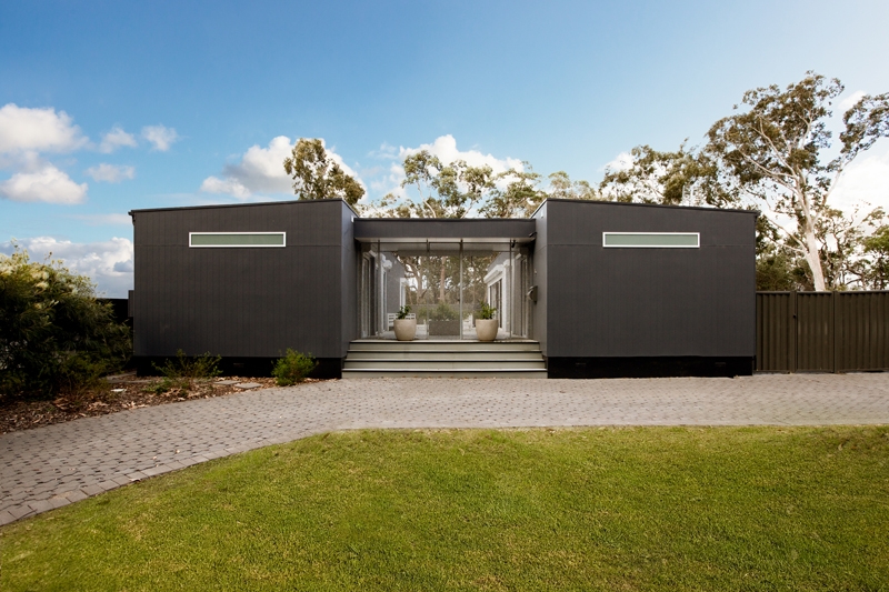 'Callala beach', 'The exterior wall on our Callala Beach project is made from fire retardant cladding by James Hardie.'
